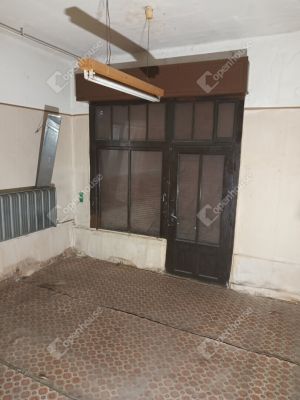 Eladó családi ház Monor