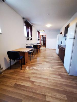 Eladó iroda lakásban Budaörs