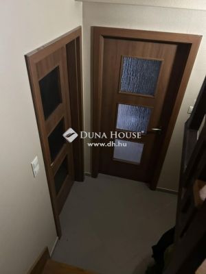 Eladó családi ház Vecsés