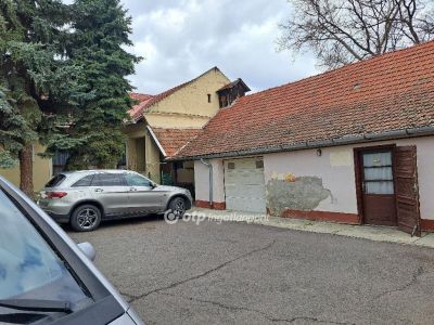 Eladó családi ház Békés