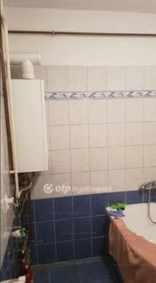 Eladó lakás Téglás
