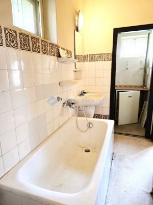 Eladó családi ház Pécs