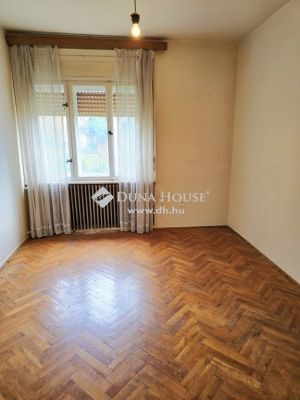 Eladó családi ház Pécs