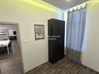 Kiadó iroda lakásban Debrecen
