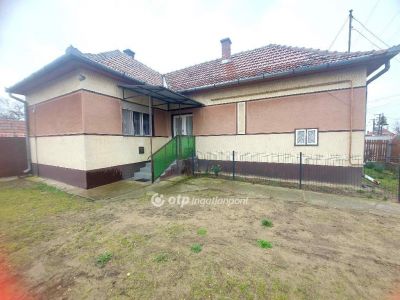 Eladó családi ház Hosszúpályi