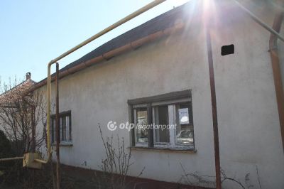 Eladó családi ház Tószeg