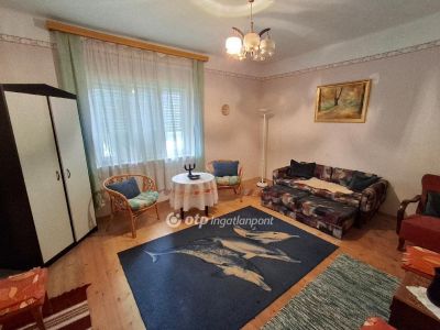 Eladó családi ház Vámosmikola
