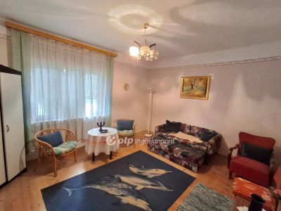 Eladó családi ház Vámosmikola