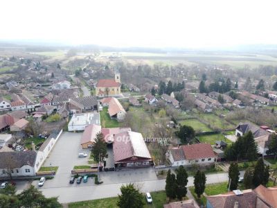 Eladó családi ház Vámosmikola