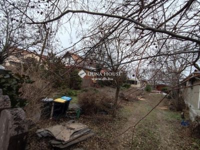 Eladó lakóövezeti telek Budapest