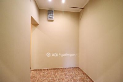 Eladó családi ház Budapest