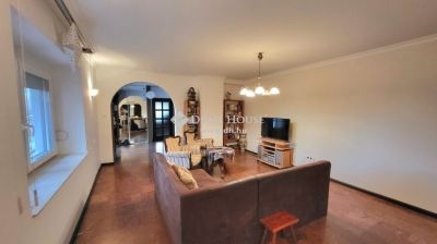 Eladó családi ház Budapest