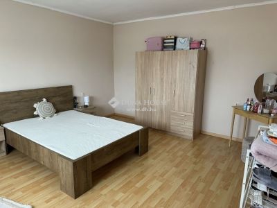 Eladó családi ház Fót