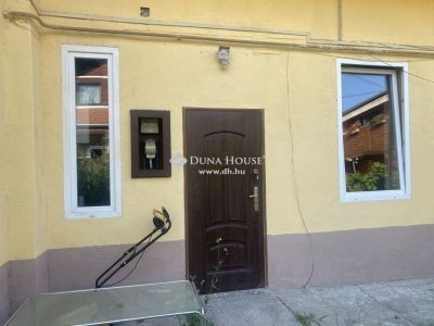 Eladó családi ház Budapest