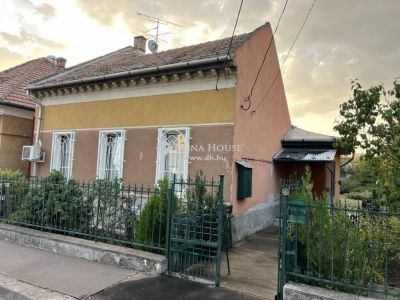 Eladó családi ház Budapest