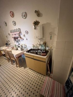 Eladó családi ház Budapest