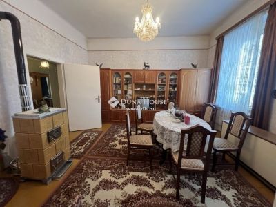 Eladó családi ház Budapest