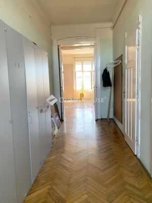 Eladó lakás Budapest