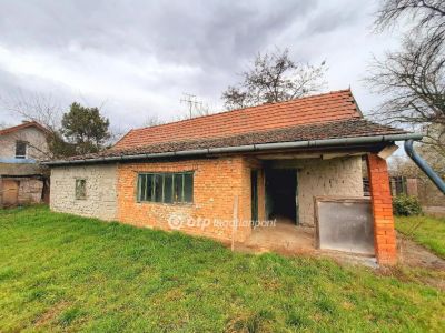 Eladó családi ház Szolnok