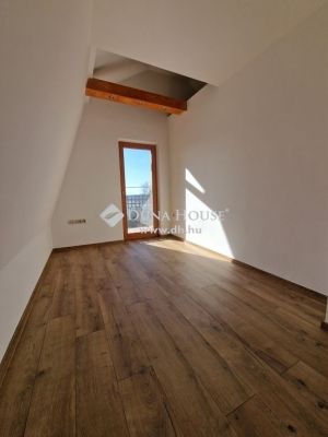 Eladó családi ház Dunakeszi