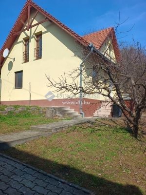 Eladó családi ház Pécs