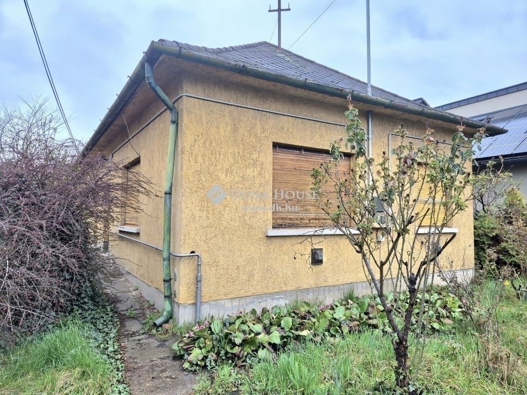 Eladó családi ház Budapest