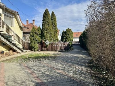 Eladó családi ház Szentendre