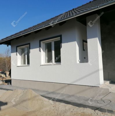 Eladó családi ház Tápióság