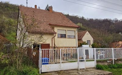 Eladó családi ház Pécs