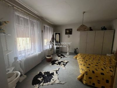 Eladó családi ház Pécs