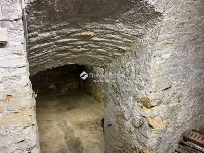 Eladó családi ház Pécs