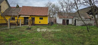 Eladó családi ház Mikepércs