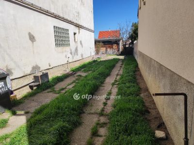 Eladó családi ház Szeged