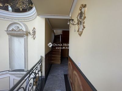 Eladó családi ház Budakeszi