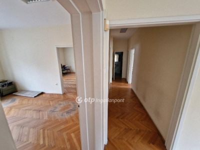 Kiadó családi ház Szekszárd