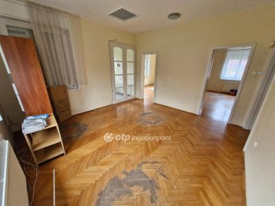 Kiadó családi ház Szekszárd