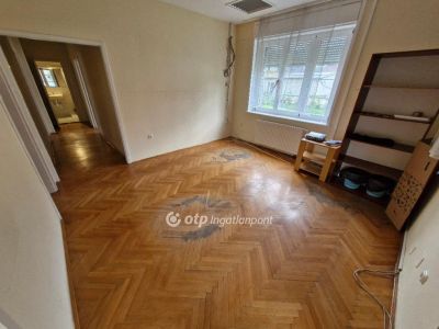 Kiadó családi ház Szekszárd
