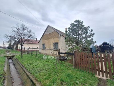 Eladó családi ház Sárrétudvari