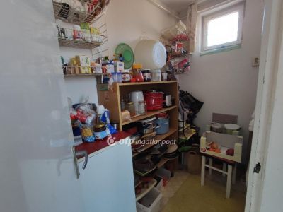 Eladó családi ház Szeged