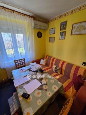 Eladó lakás Martfű