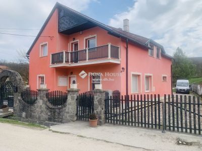 Eladó családi ház Bajót