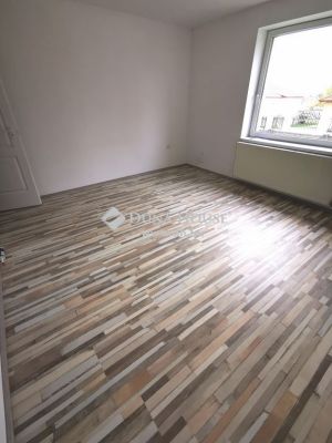 Eladó családi ház Esztergom