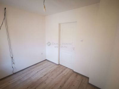 Eladó családi ház Esztergom