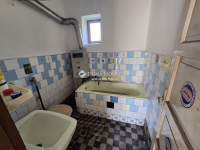 Eladó családi ház Nagykarácsony