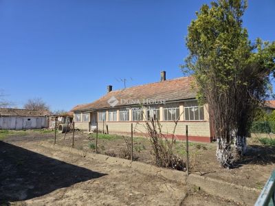 Eladó családi ház Nagykarácsony