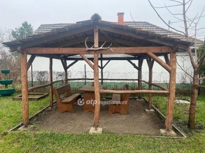 Eladó családi ház Tápiószele
