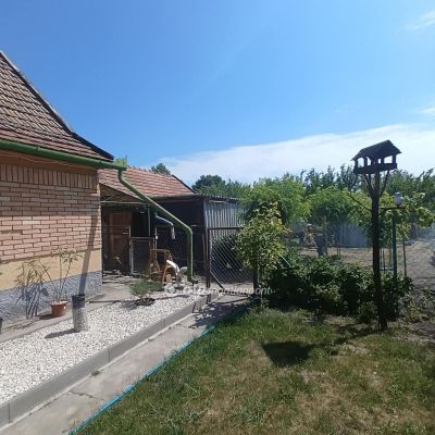 Eladó családi ház Tápiószele