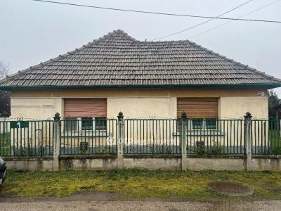 Eladó családi ház Tápiószele