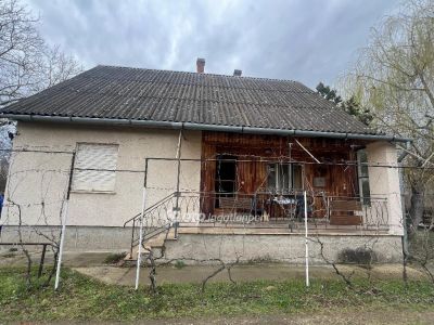 Eladó családi ház Tápiószele