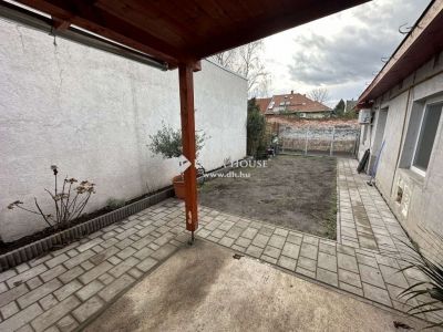 Eladó családi ház Budapest